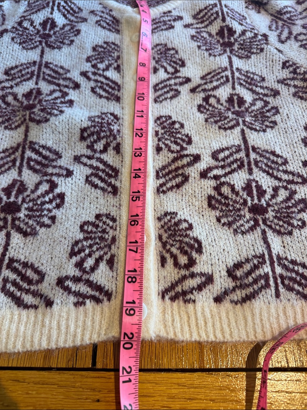 Short-Sleeve Floral Knit Cardigan - Cream & burgundy - Picture 5 of 5